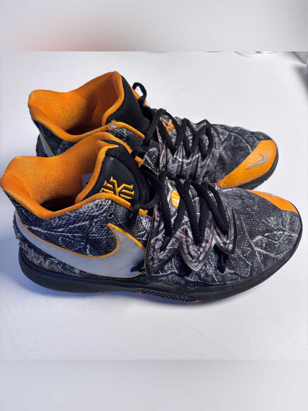 Nike Black & Orange Training Sneakers - 6.5Y